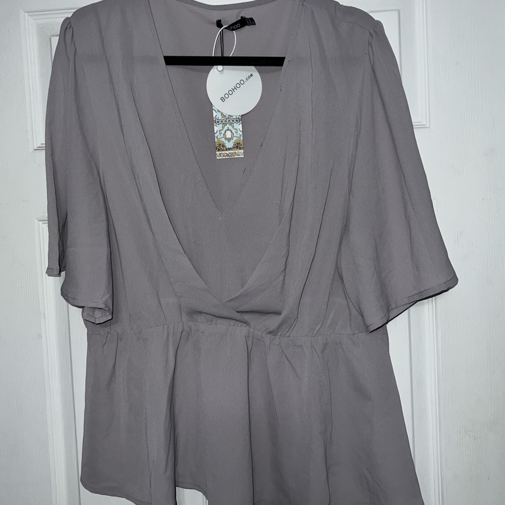 NWT Boohoo Blouse - Picture 3 of 3